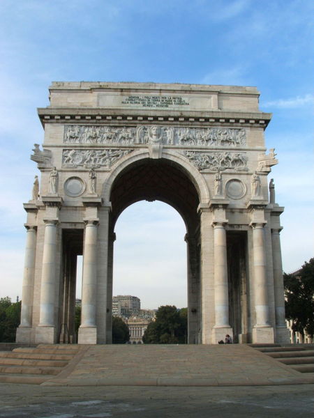 Sebastiano-Piazza della Vittoria-arco di trionfo